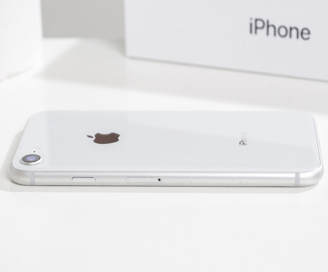 iPhone 8 64gb, argintiu folosit